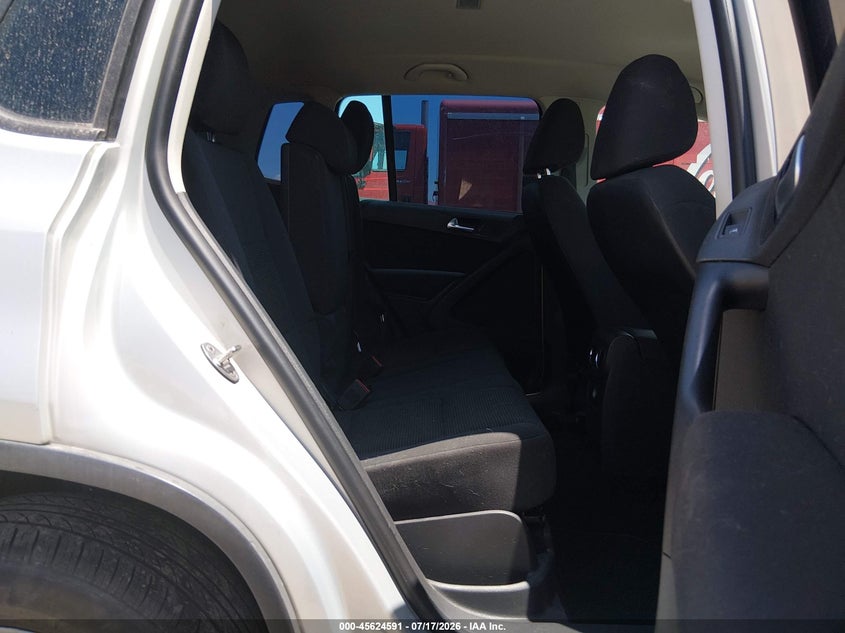 2013 VOLKSWAGEN TIGUAN auction photo 8