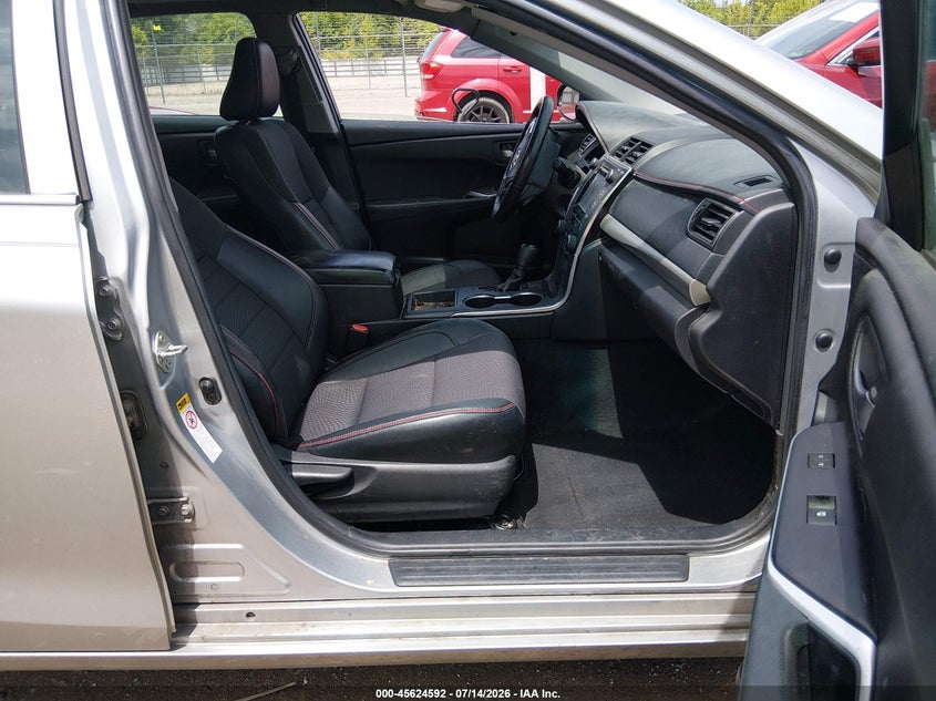 TOYOTA CAMRY - zdjęcie 5