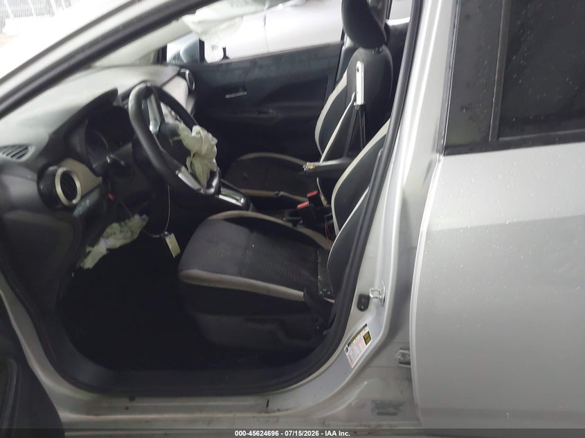 2022 NISSAN VERSA auction photo 5