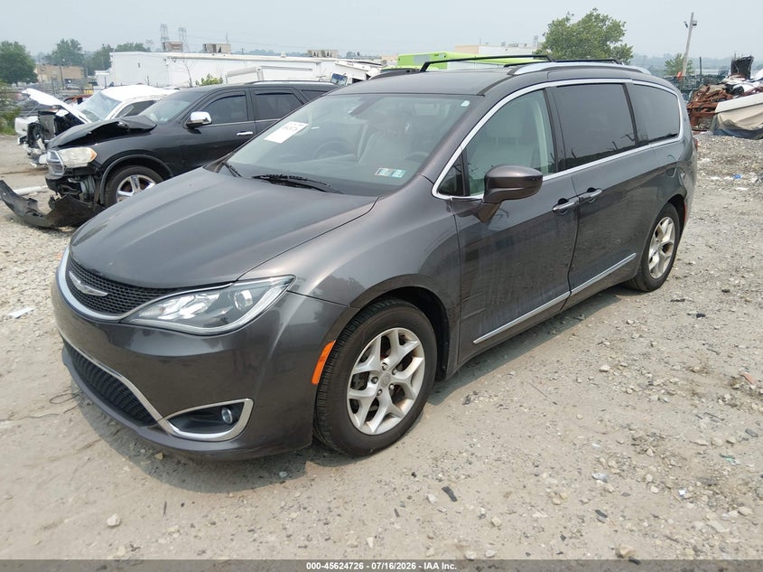 2017 CHRYSLER PACIFICA auction photo 2