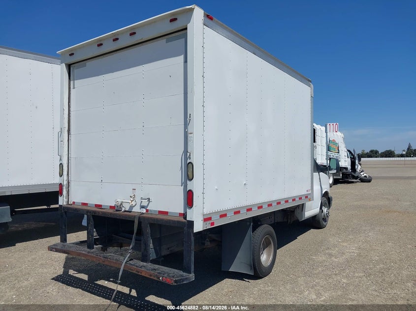 2016 GMC SAVANA CUTAWAY auction photo 4