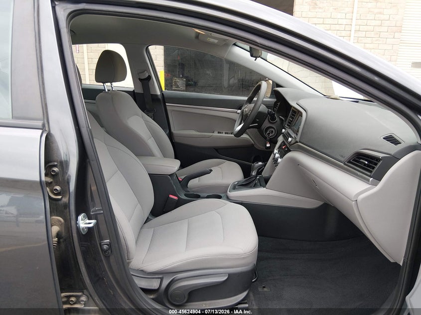 2020 HYUNDAI ELANTRA auction photo 5