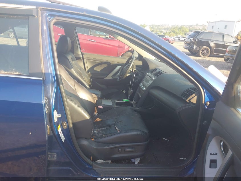 2009 TOYOTA CAMRY auction photo 5
