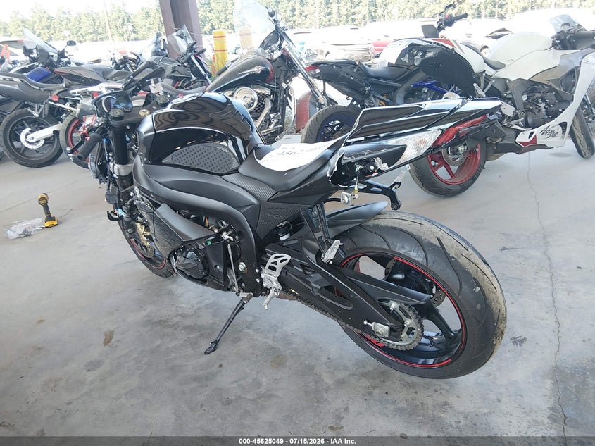 2012 SUZUKI GSX-R SPORT_BIKE 4
