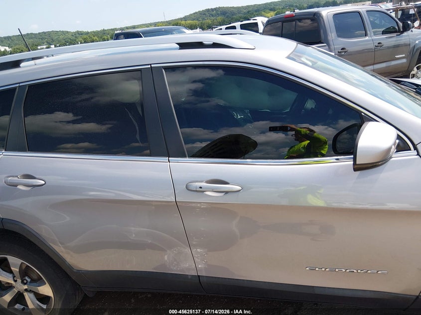 2019 Jeep Cherokee Limited 4X4 VIN: 1C4PJMDXXKD438238 Lot: 45625137