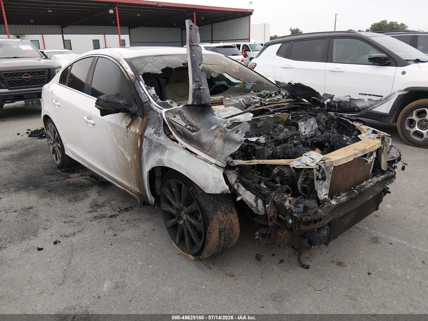 Vin: yv140mfb0f1300622, lot: 46123645, volvo s60 t5 premier 2015 img_1