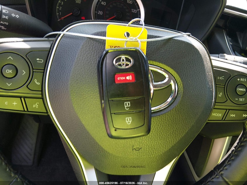 2022 Toyota Corolla Cross Le VIN: 7MUBAABG2NV035204 Lot: 45625196