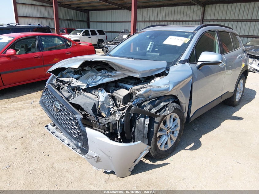 2022 Toyota Corolla Cross Le VIN: 7MUBAABG2NV035204 Lot: 45625196