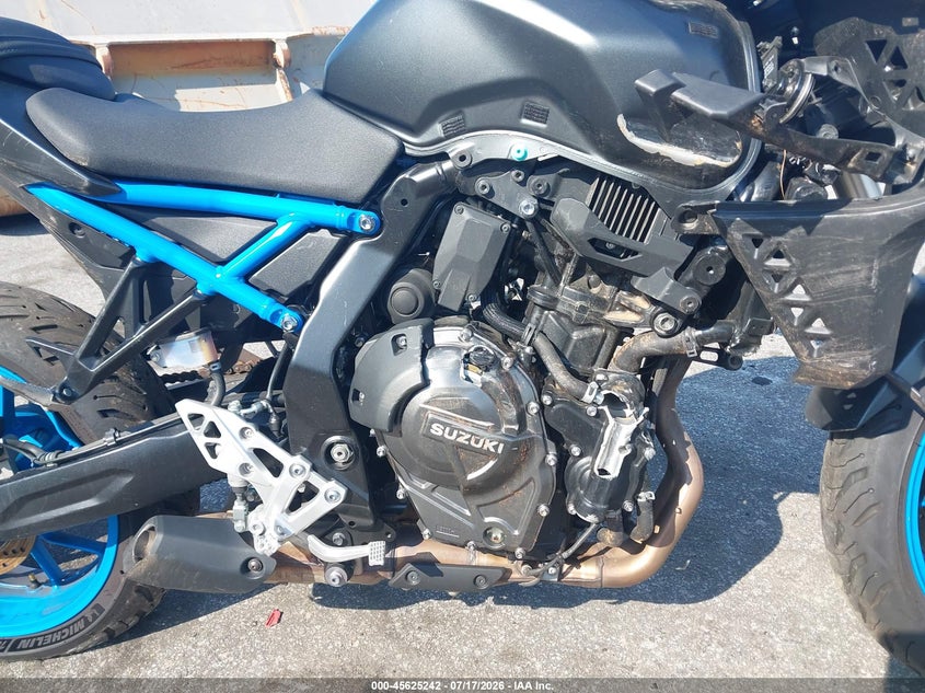 2024 Suzuki Gsx800 R VIN: JS1EM11BXR7101271 Lot: 45625242
