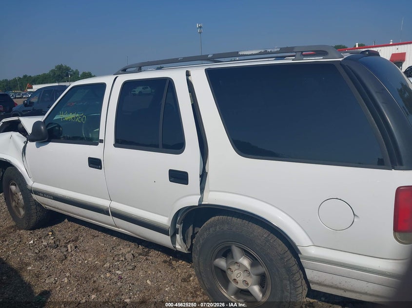 1996 Chevrolet Blazer VIN: 1GNDT13WXT2232460 Lot: 45625250
