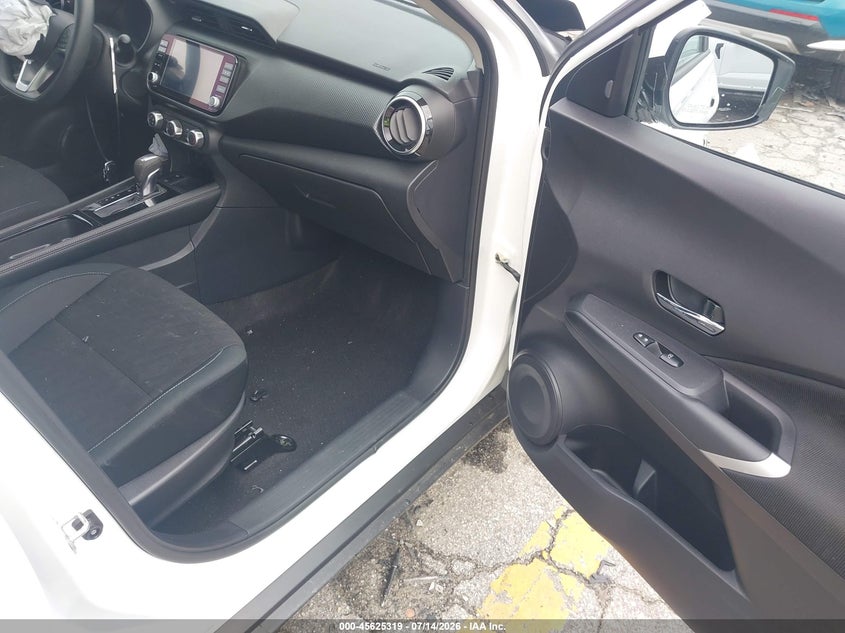 2024 NISSAN KICKS auction photo 5