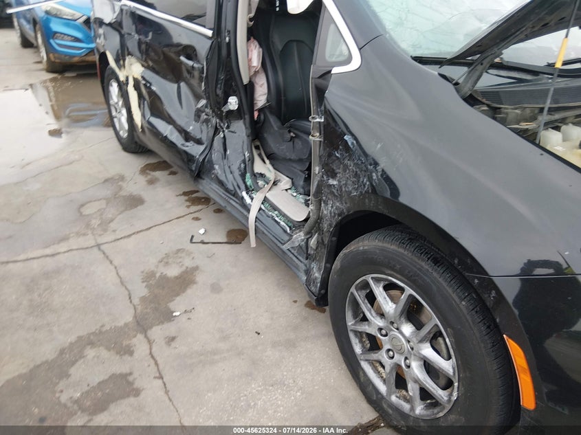 2020 Chrysler Voyager Lxi VIN: 2C4RC1DG9LR266252 Lot: 45625324