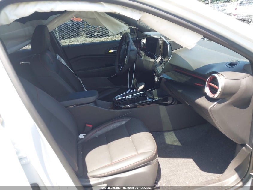 2025 CHEVROLET TRAX auction photo 5