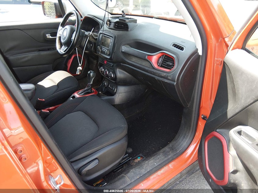 2015 Jeep Renegade Trailhawk VIN: ZACCJBCT0FPB64656 Lot: 45625506