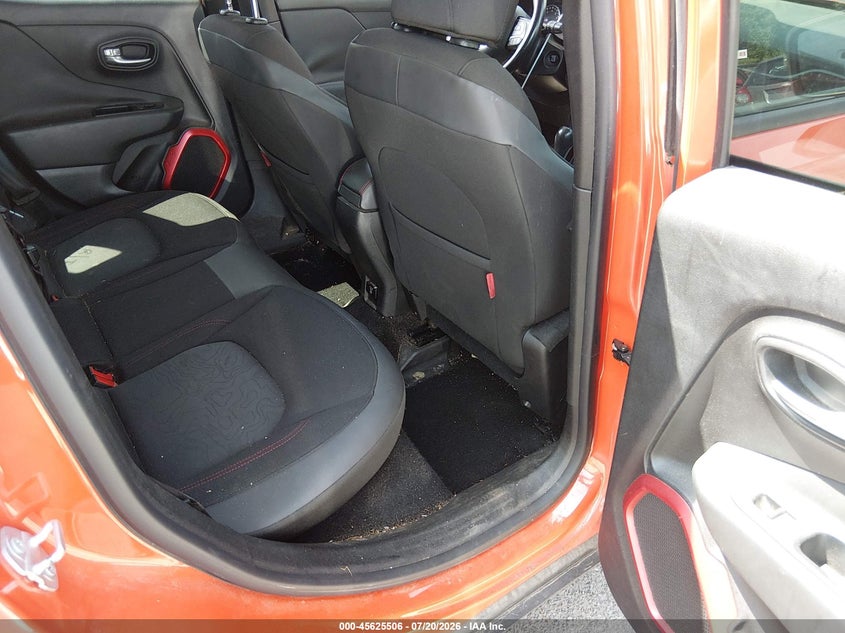 2015 Jeep Renegade Trailhawk VIN: ZACCJBCT0FPB64656 Lot: 45625506