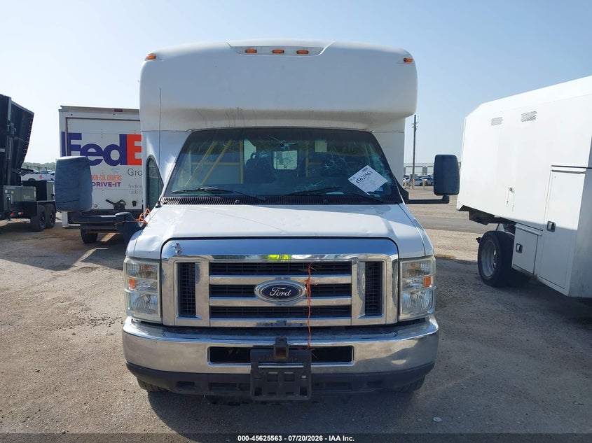 2017 Ford E-450 Cutaway VIN: 1FDFE4FS3HDC32538 Lot: 45625563