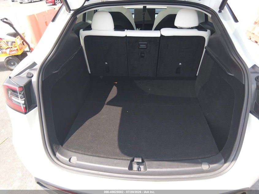 2023 Tesla Model Y Awd/Long Range Dual Motor All-Wheel Drive VIN: 7SAYGDEE6PF685128 Lot: 45625582