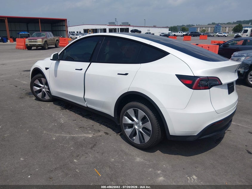 TESLA MODEL Y - zdjęcie 3