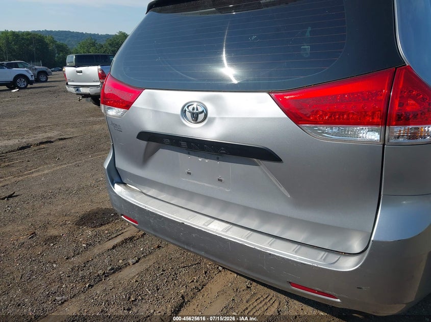 AtlanticExpress - Toyota Sienna