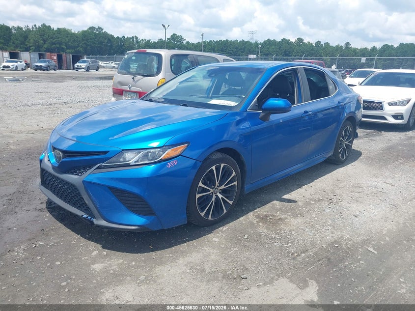 2019 TOYOTA CAMRY auction photo 2