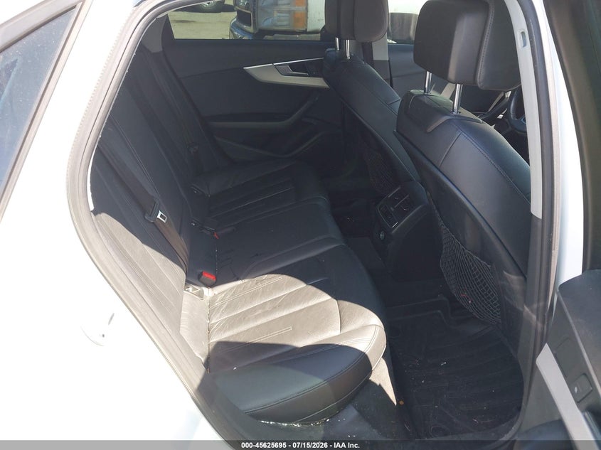 2017 AUDI A4 auction photo 8