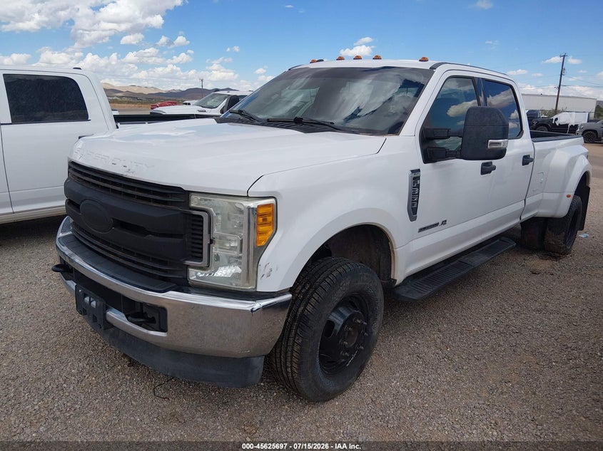 2017 FORD F-350 auction photo 2