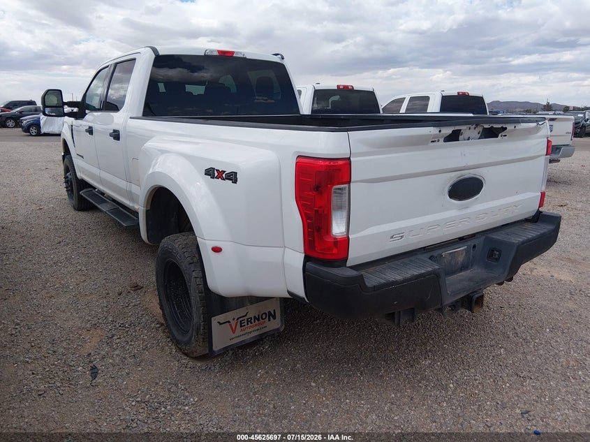 2017 FORD F-350 auction photo 3