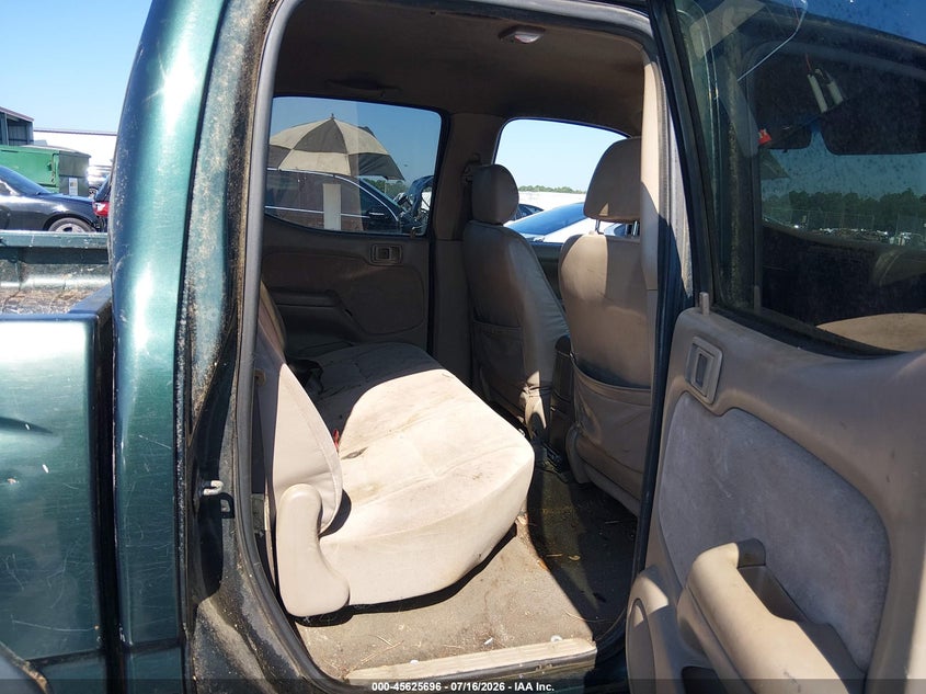 2004 TOYOTA TACOMA auction photo 8