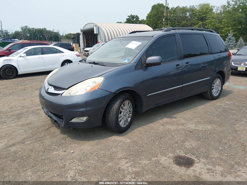 2008 Toyota Sienna, Normal Wear & Tear, IAAI, VIN 5TDBK22C98S014946 — photo 2