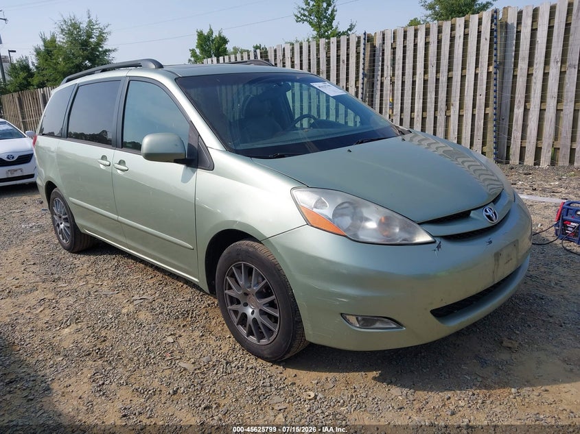 2006 TOYOTA SIENNA XLE