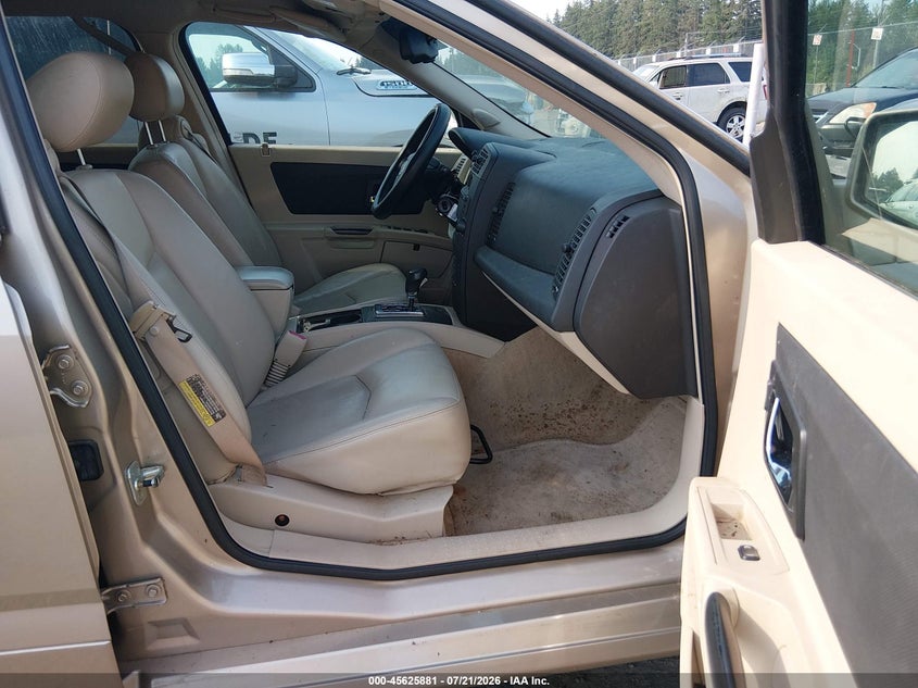 2005 CADILLAC SRX auction photo 5