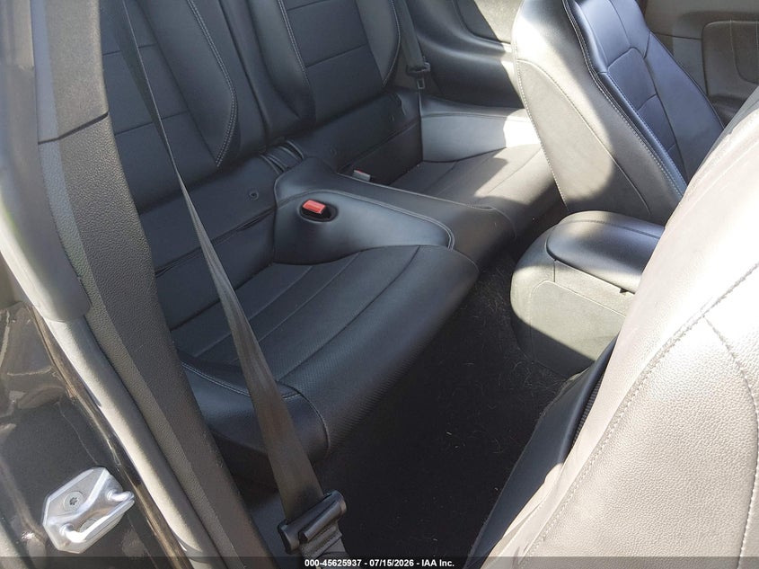 2020 FORD MUSTANG auction photo 8