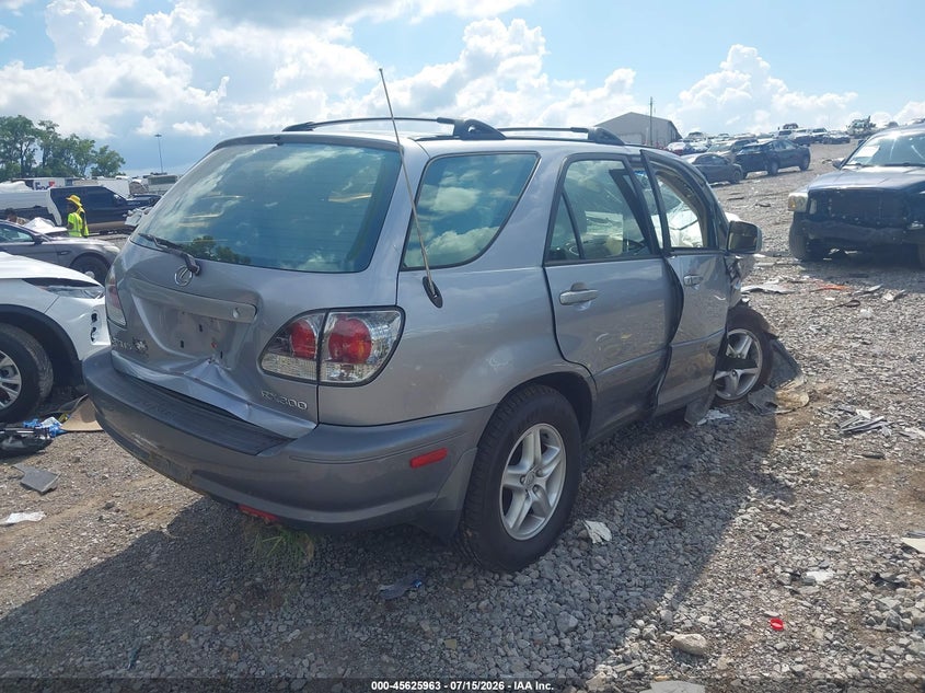 2002 LEXUS RX 300 auction photo 4
