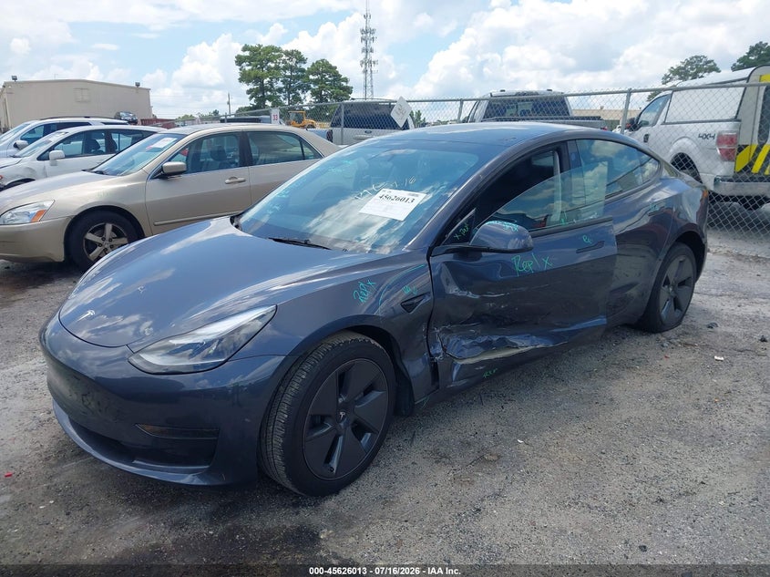 TESLA MODEL 3 - zdjęcie 2