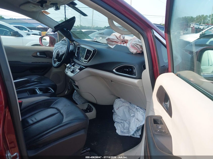 2017 CHRYSLER PACIFICA auction photo 5