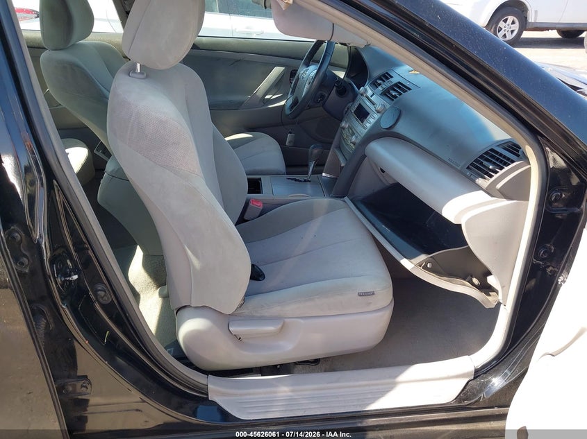 2010 TOYOTA CAMRY HYBRID auction photo 5