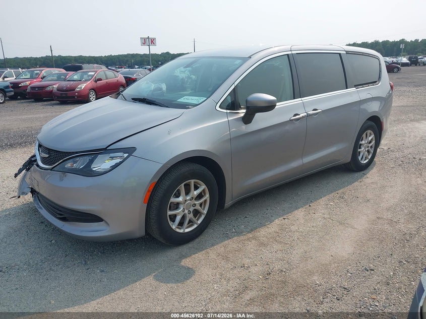 2020 CHRYSLER VOYAGER auction photo 2