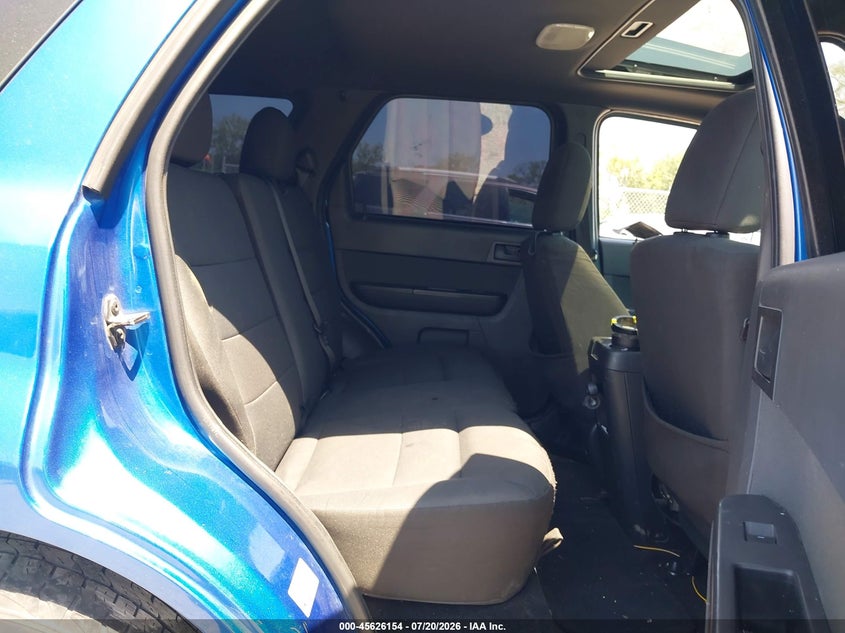 2012 FORD ESCAPE auction photo 8