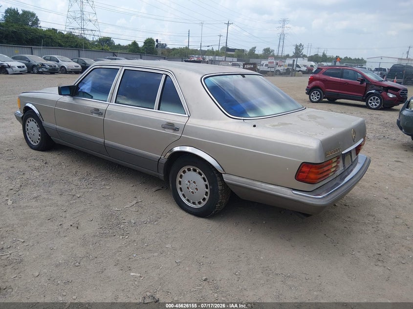 1989 MERCEDES-BENZ 560 auction photo 3