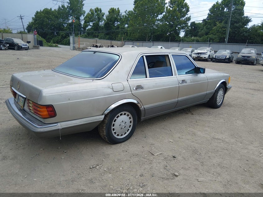 1989 MERCEDES-BENZ 560 auction photo 4