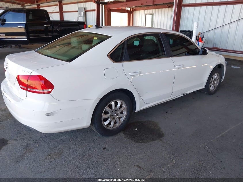 2014 VOLKSWAGEN PASSAT auction photo 4
