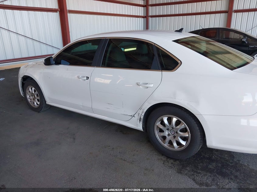 2014 VOLKSWAGEN PASSAT auction photo 6
