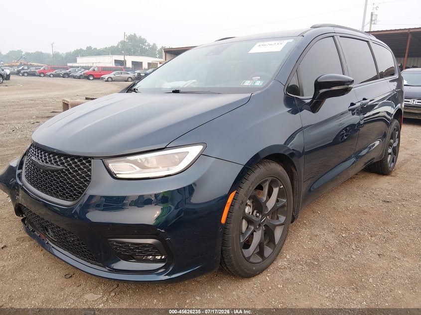 2023 CHRYSLER PACIFICA auction photo 2