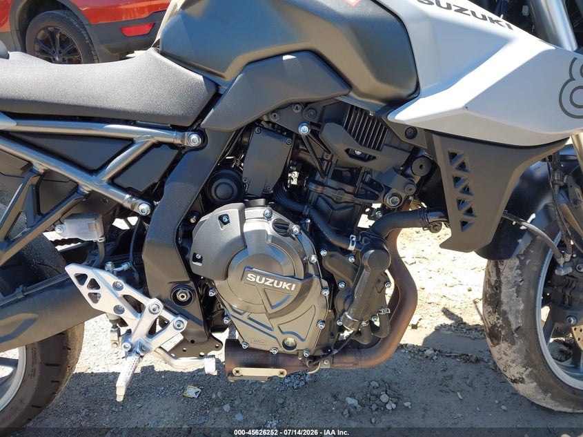 2024 Suzuki Gsx800 R VIN: JS1EM11B9R7100032 Lot: 45626252