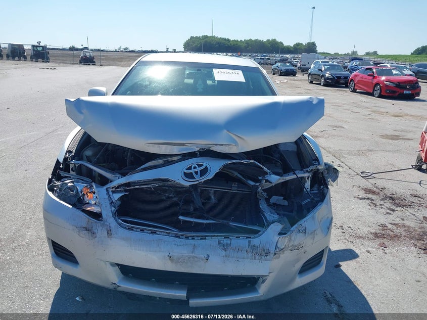 2011 TOYOTA CAMRY auction photo 6