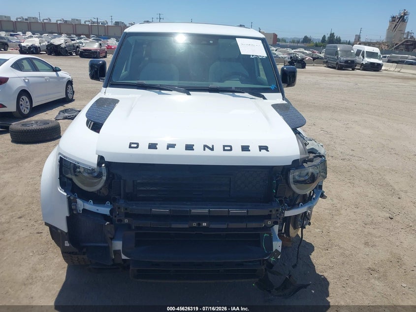 2025 Land Rover Defender 90 P300 S VIN: SALEJ6EX4S2421733 Lot: 45626319