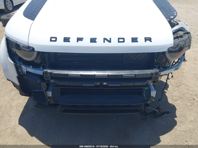 2025 Land Rover Defender 90 P300 S VIN: SALEJ6EX4S2421733 Lot: 45626319