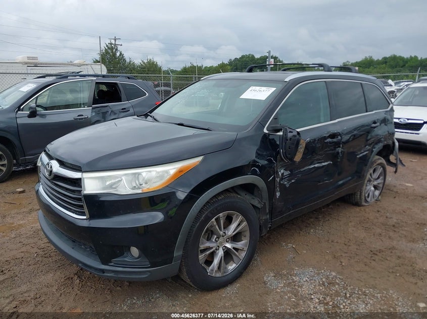 2014 Toyota Highlander, Left Side, IAAI, VIN 5TDJKRFH3ES054204 — photo 2