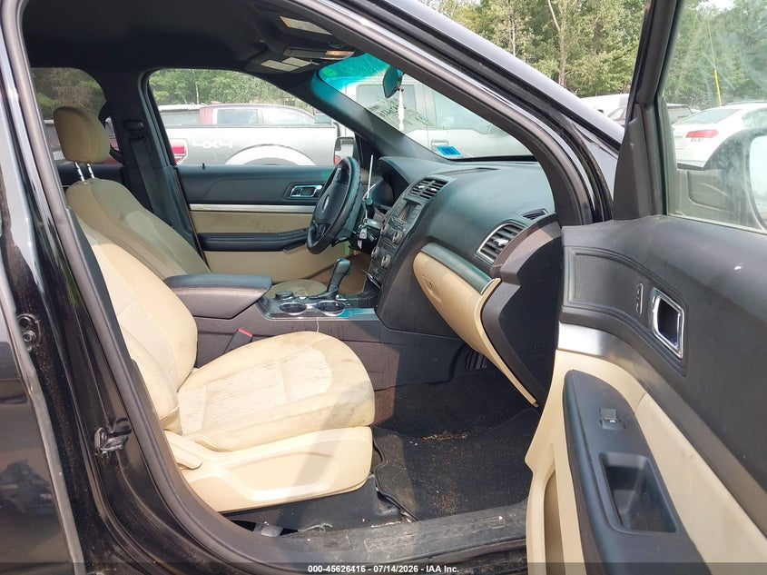2017 FORD EXPLORER auction photo 5
