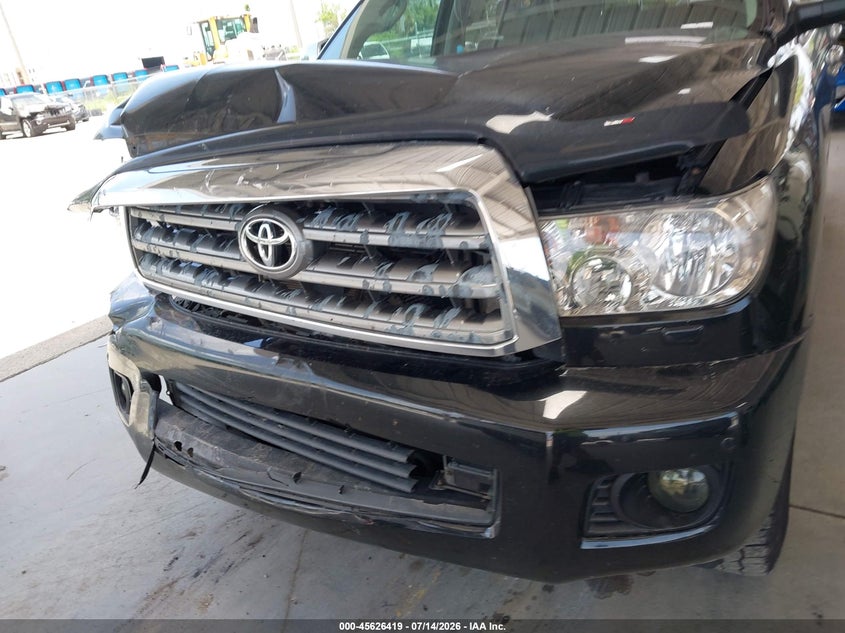 2011 Toyota Sequoia Platinum 5.7L V8 VIN: 5TDYY5G10BS031157 Lot: 45626419